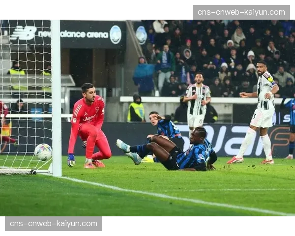 库普梅纳斯4610万镑转会尤文图斯：为何从亚特兰大核心沦为笑柄？