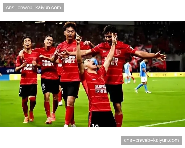 成都蓉城6大核心官宣转会加盟西乙莱加内斯，韦世豪领衔代表团交流访问